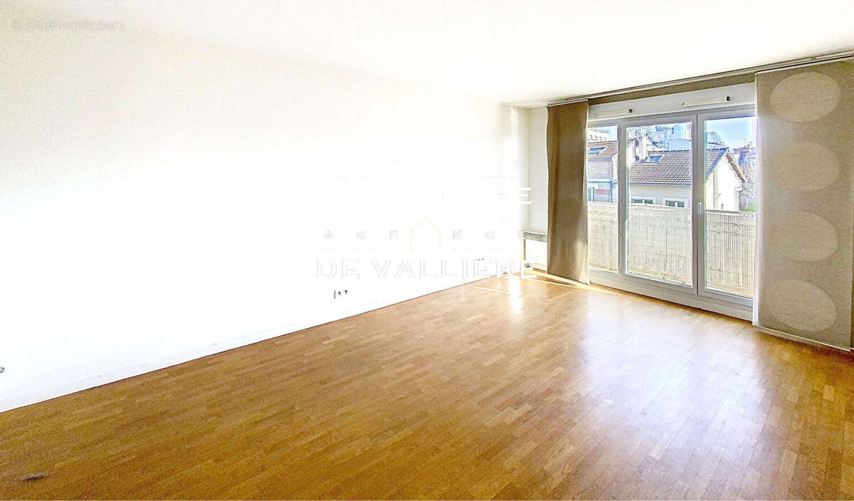 Appartement à SURESNES