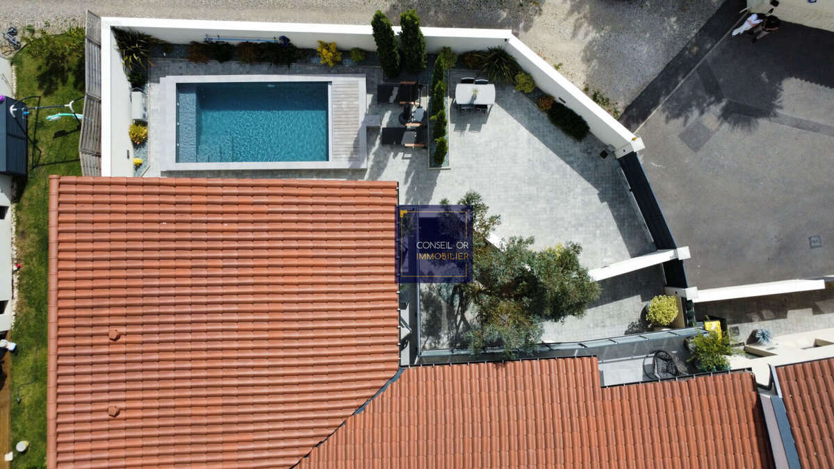 Appartement à SAINT-GENIS-LAVAL
