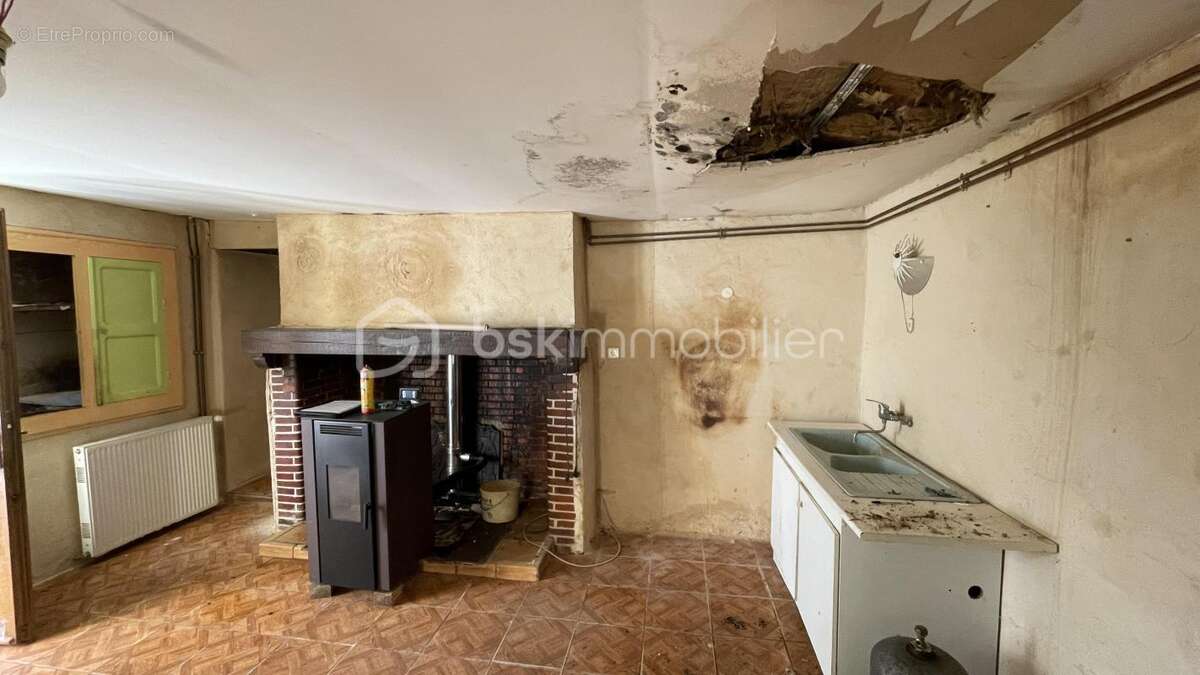 Maison à PRESSIGNAC-VICQ