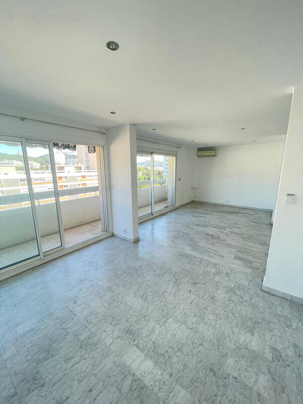 Appartement à MARSEILLE-9E