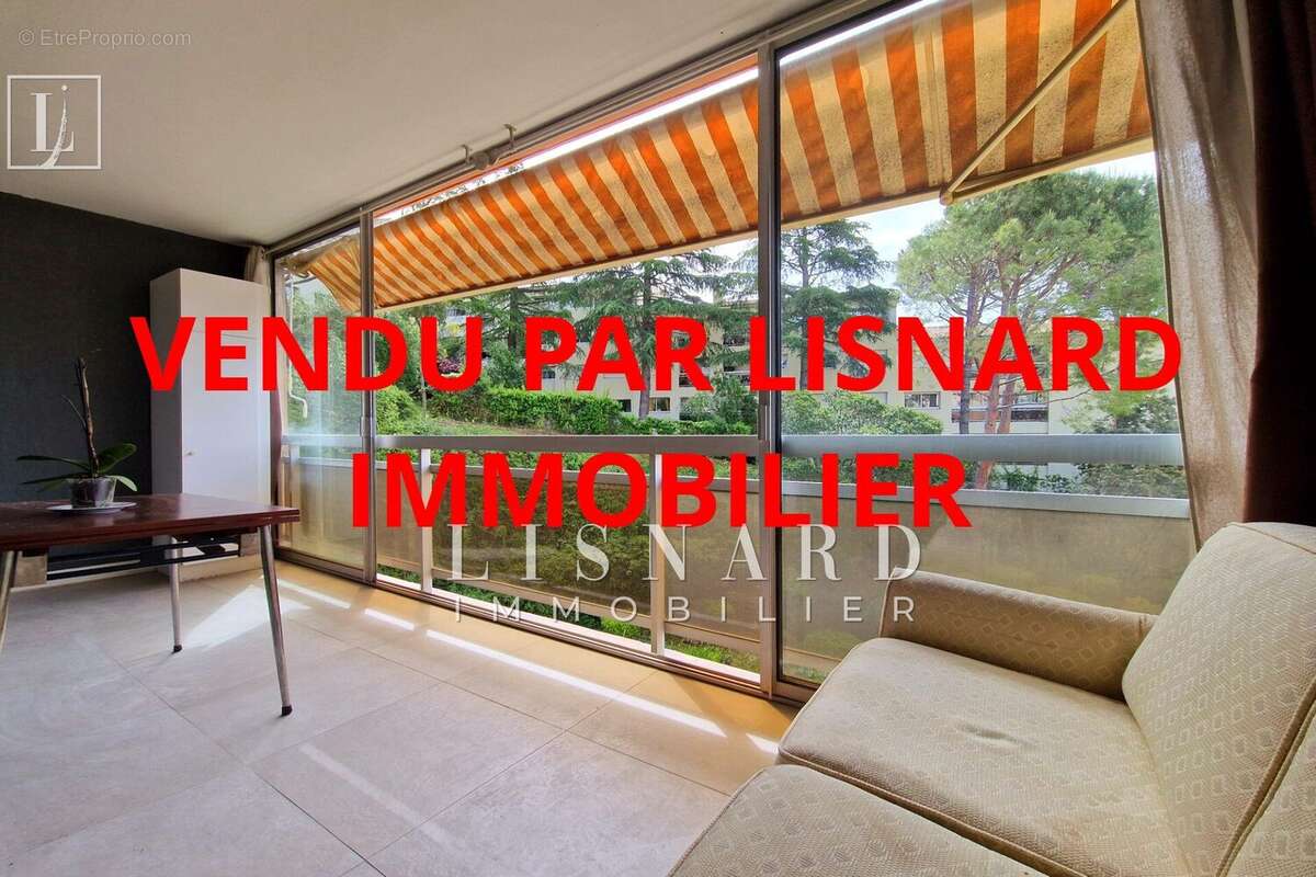 Appartement à VALLAURIS