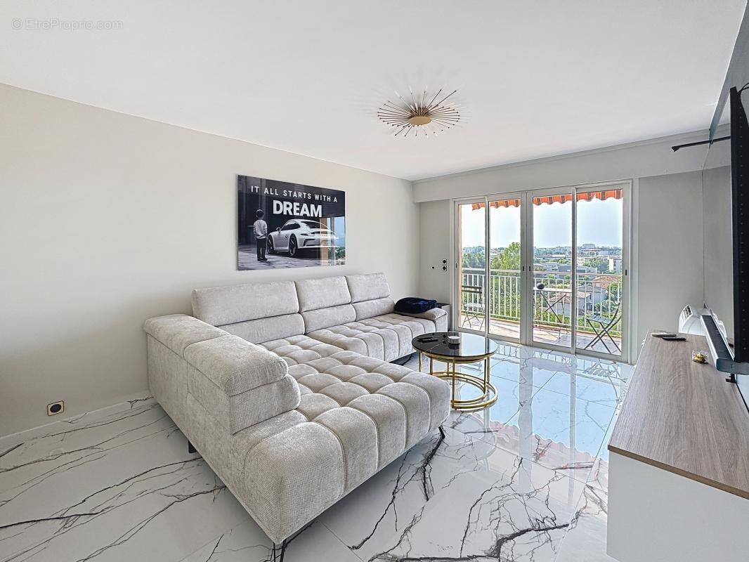 Appartement à FREJUS