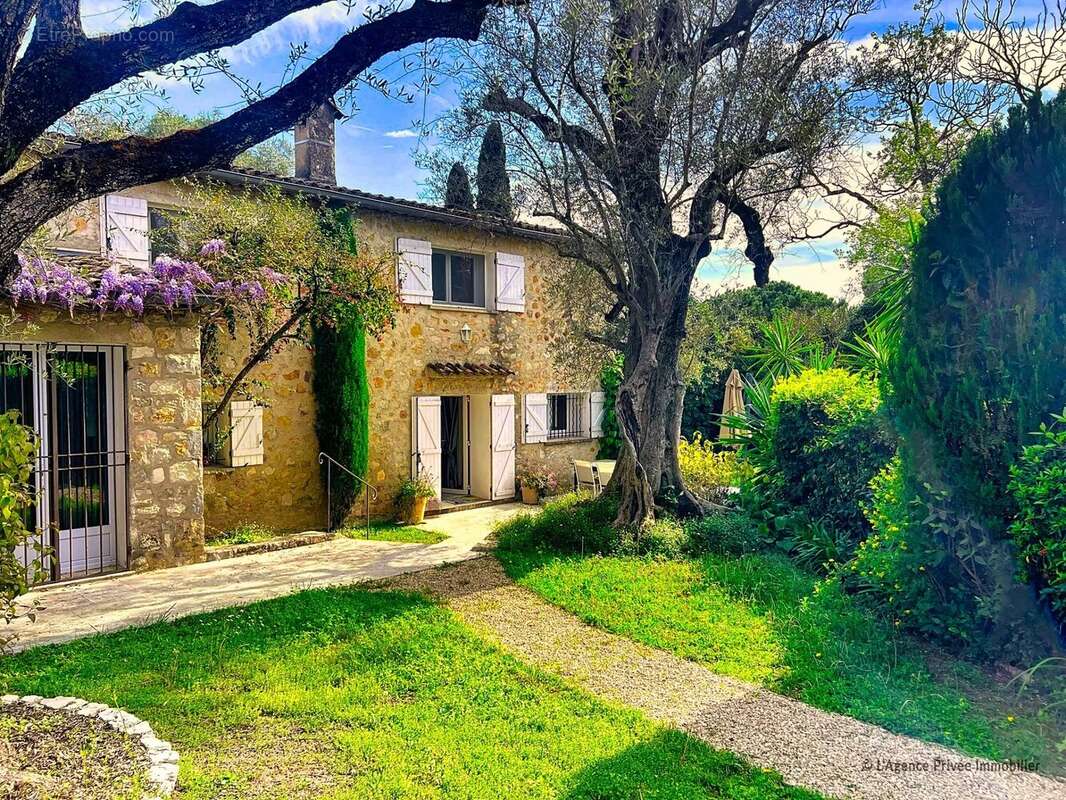 Maison à MOUGINS