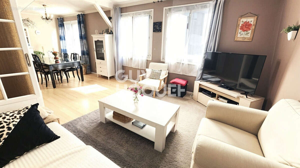 Maison à LA VERPILLIERE