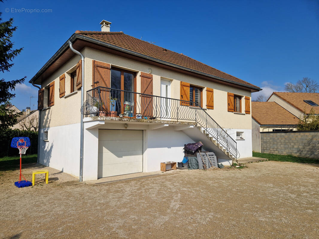 Maison à TAILLY