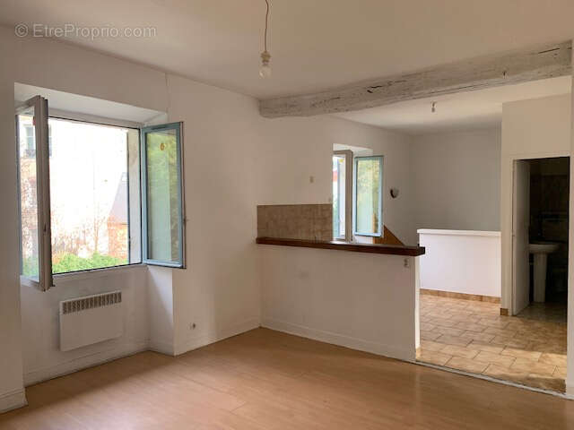 Appartement à AUVERS-SAINT-GEORGES