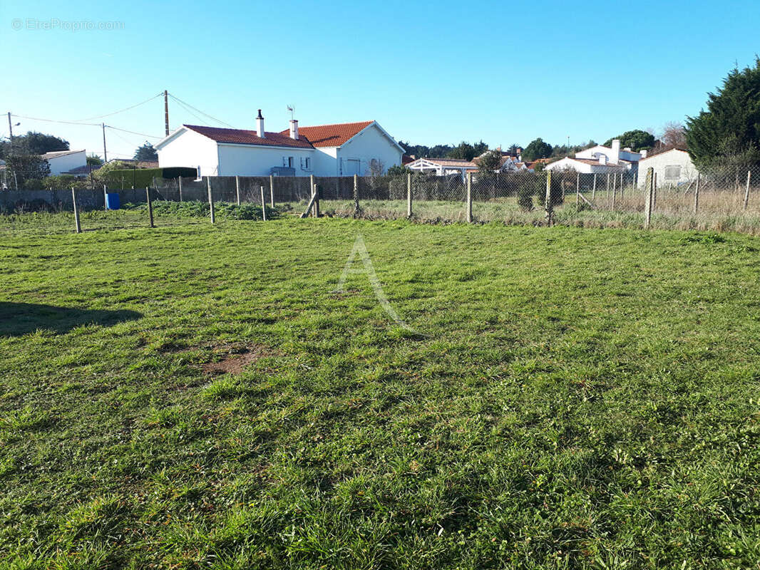 Terrain à BARBATRE
