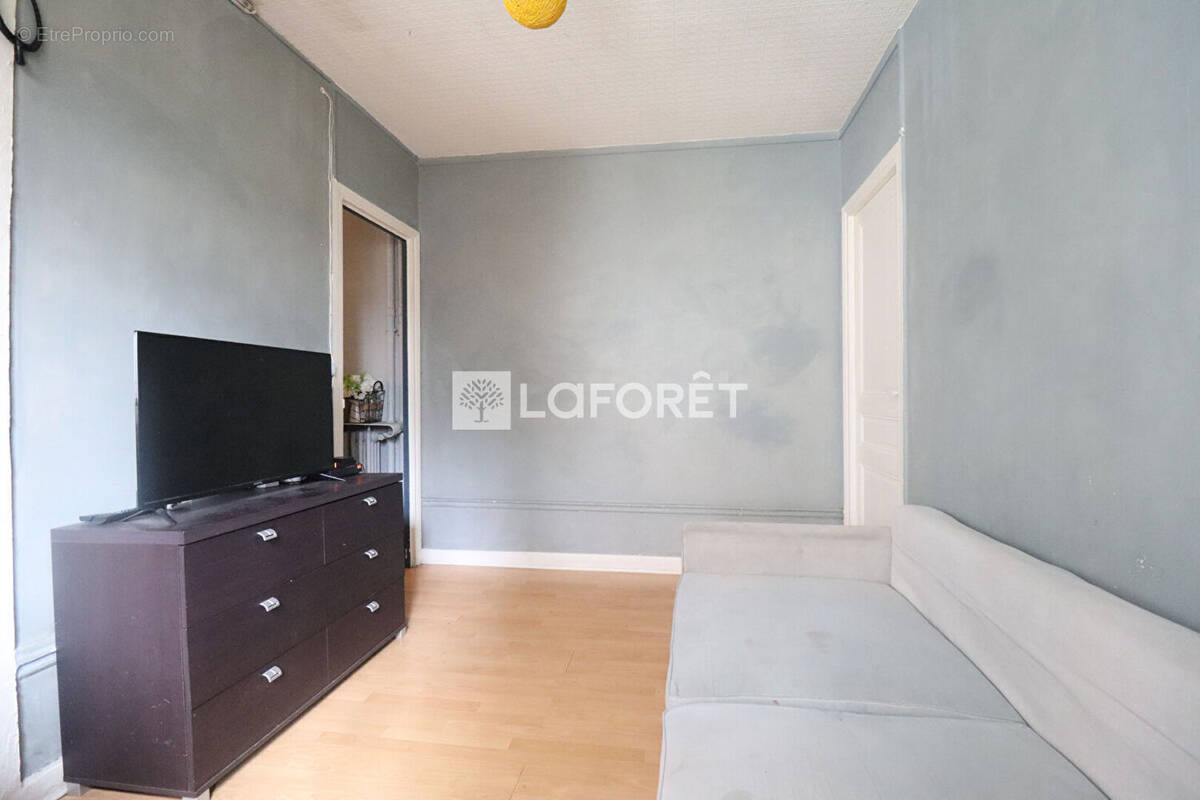 Appartement à AUBERVILLIERS