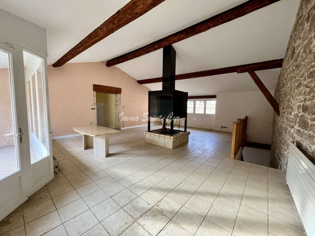 Appartement à CHASSELAY