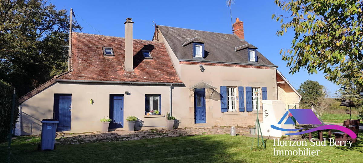 Façade avant - Maison à PERASSAY