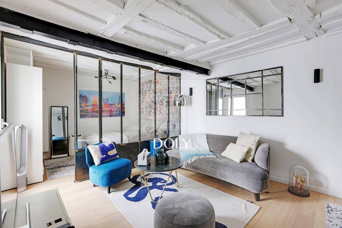 Appartement à PARIS-3E