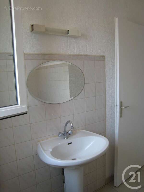 Appartement à MAUGUIO