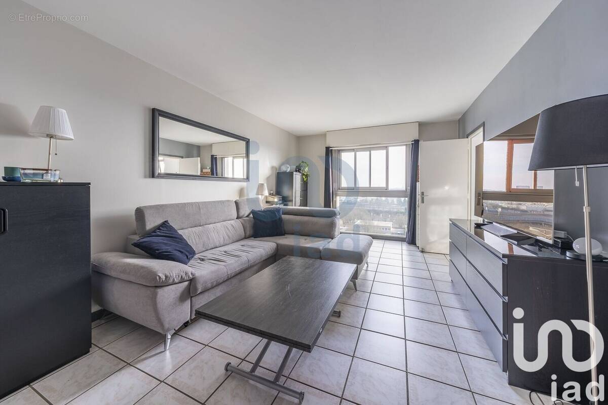 Photo 1 - Appartement à CHEVILLY-LARUE