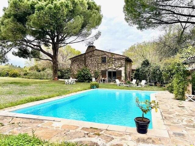 Maison à MOUGINS