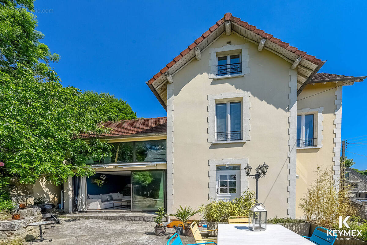 Maison à CHAMPAGNE-SUR-OISE