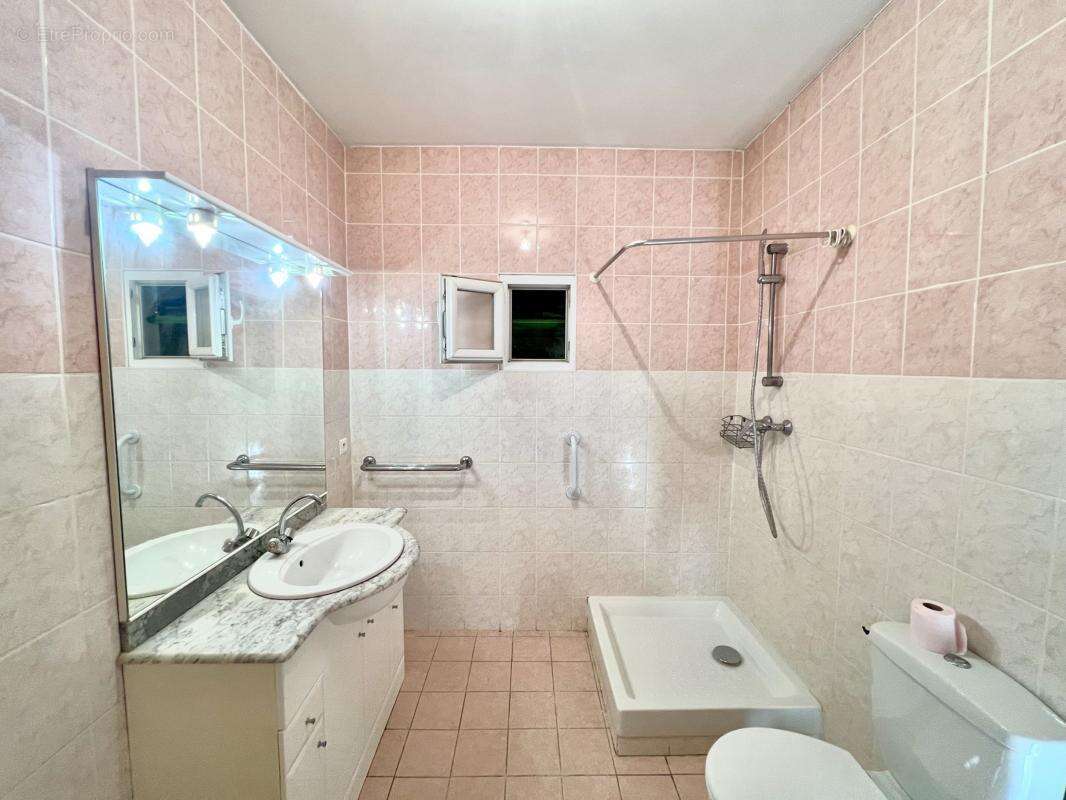 Appartement à REDESSAN
