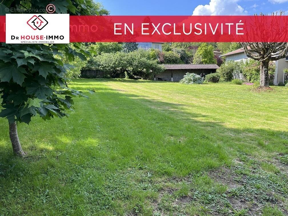 Terrain à MEXIMIEUX