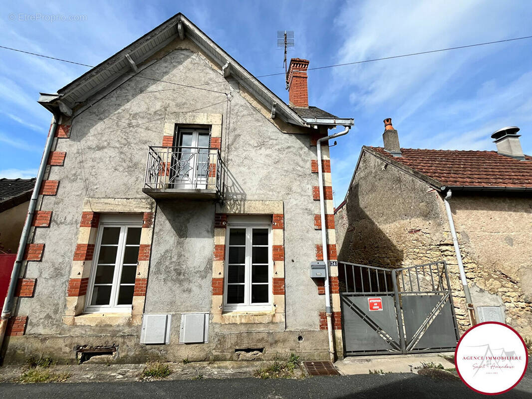 Maison à SAINT-AMAND-MONTROND