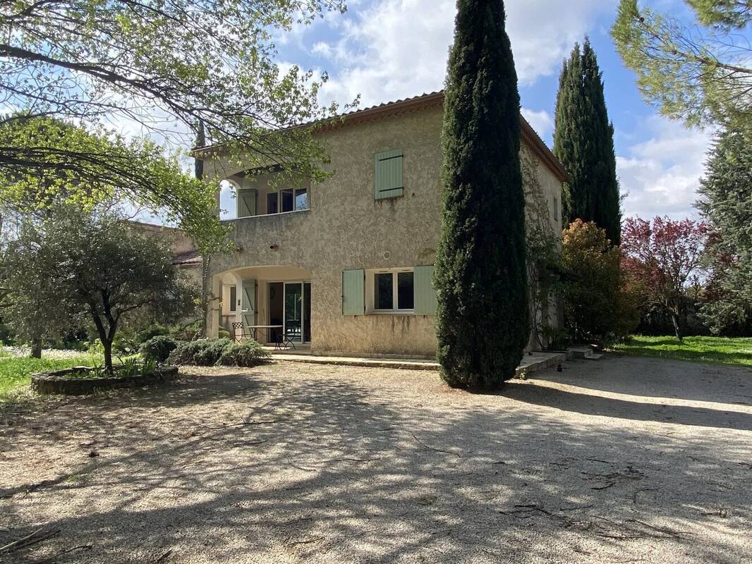 Maison à CADENET