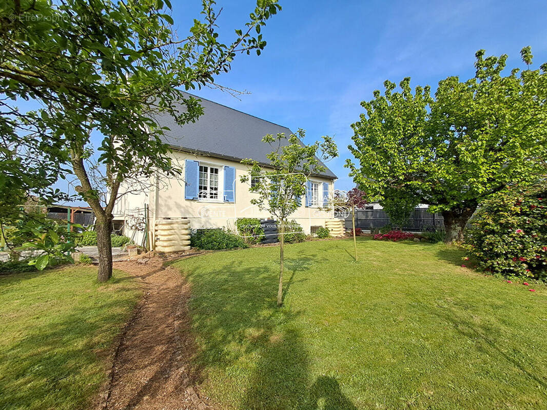 Maison à LE CELLIER