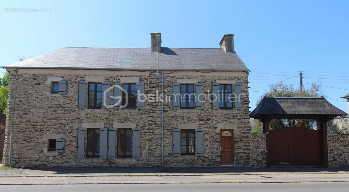 Maison à LE MOLAY-LITTRY