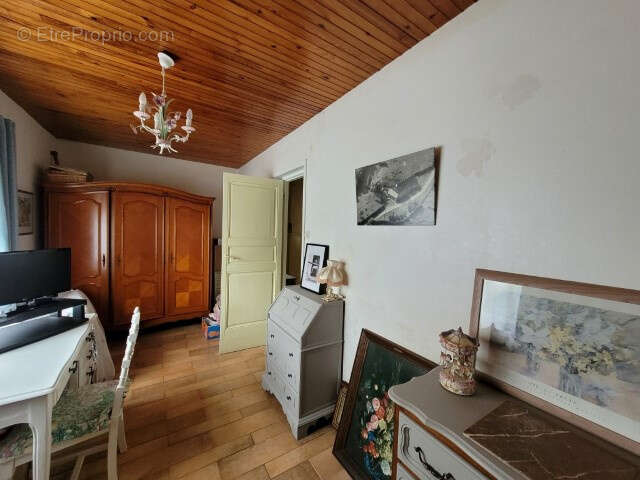Maison à COUSOLRE