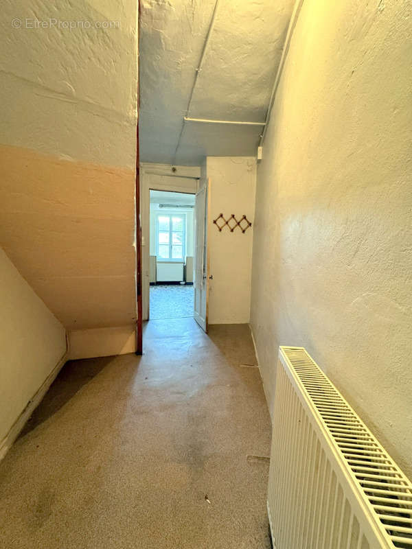 Maison à LA CLAYETTE