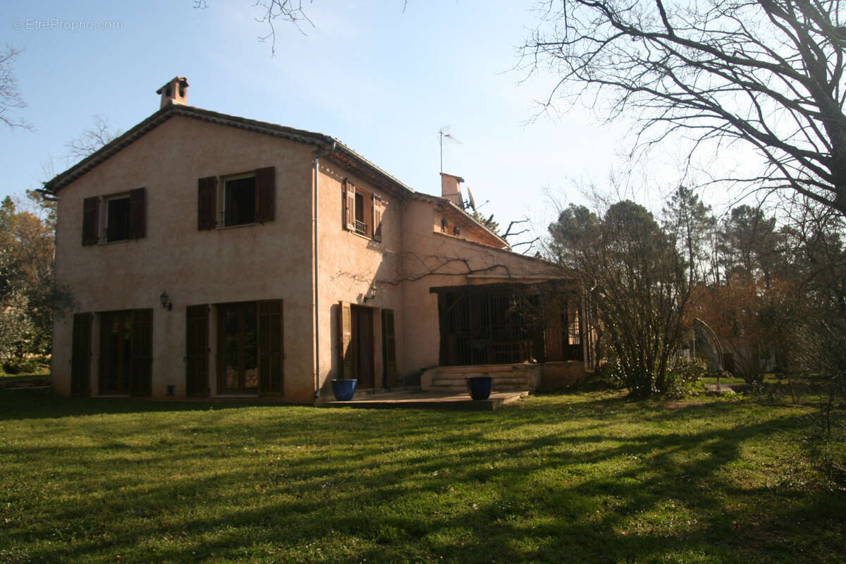 Maison à CALLIAN