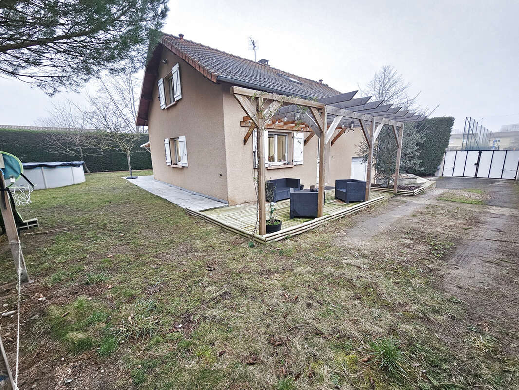 Maison à MABLY