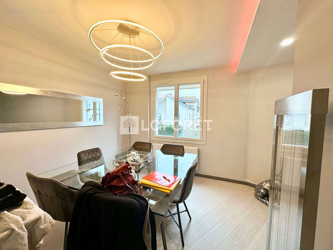 Appartement à CHANTRAINE