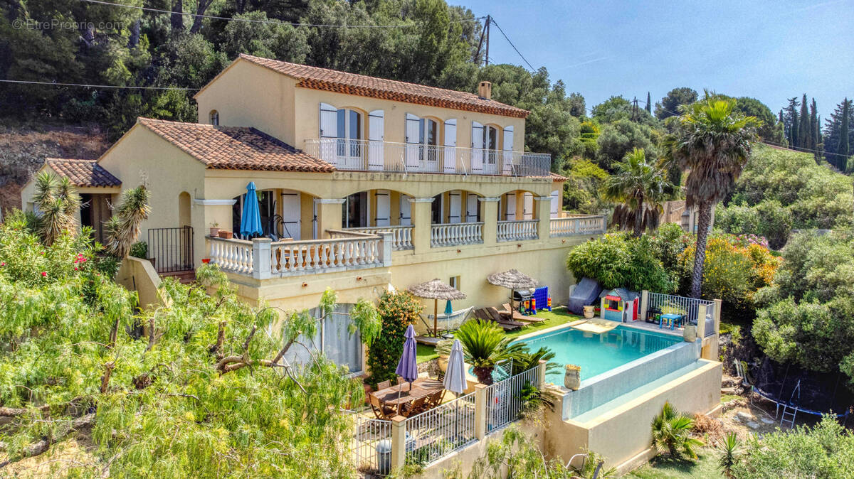 Maison à OLLIOULES