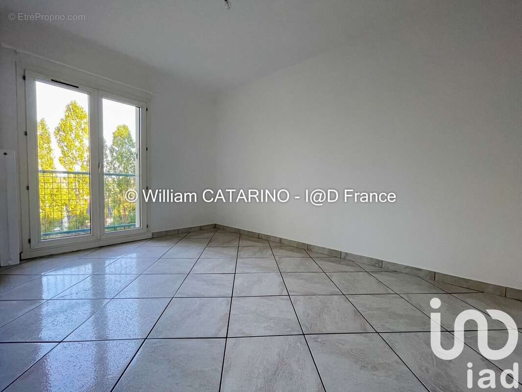Photo 8 - Appartement à SAINT-GERMAIN-LES-ARPAJON
