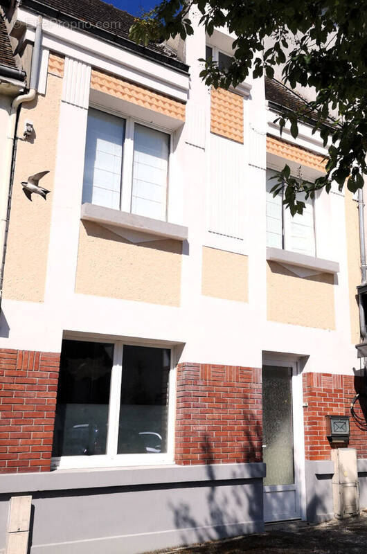 Maison à COURVILLE-SUR-EURE
