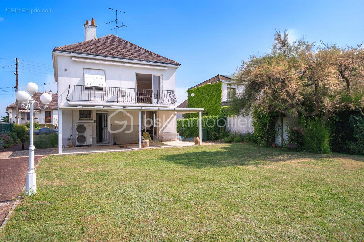 Maison à CHAMBRAY-LES-TOURS