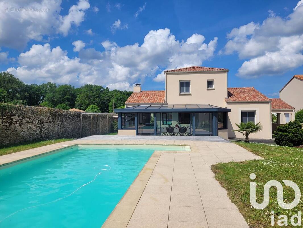 Photo 1 - Maison à LA HAIE-FOUASSIERE