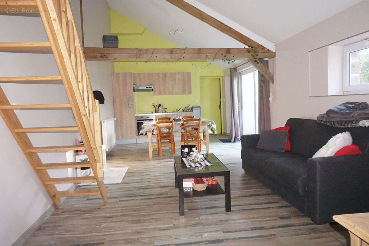 Maison à LECOUSSE