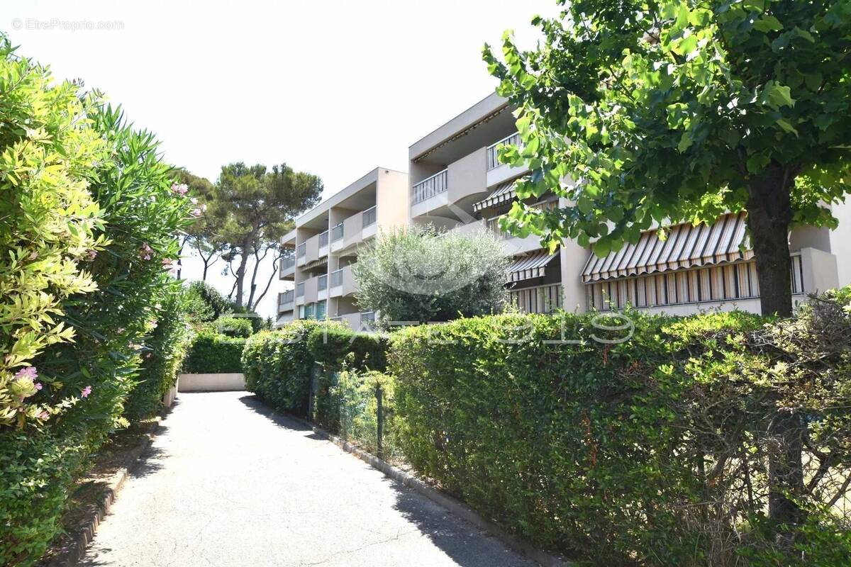 Appartement à LE CANNET
