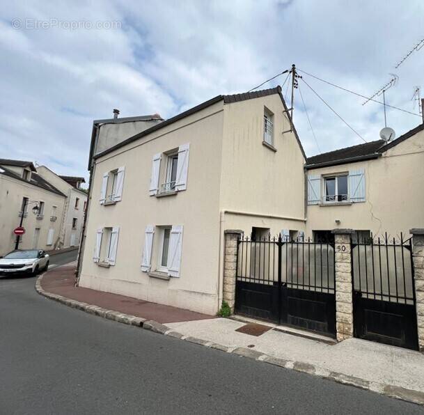 Maison à YERRES