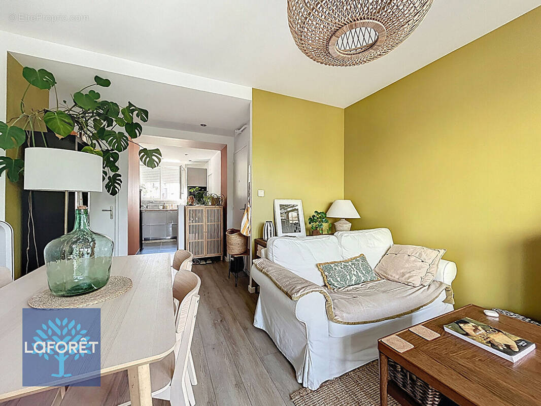 Appartement à FOUGERES