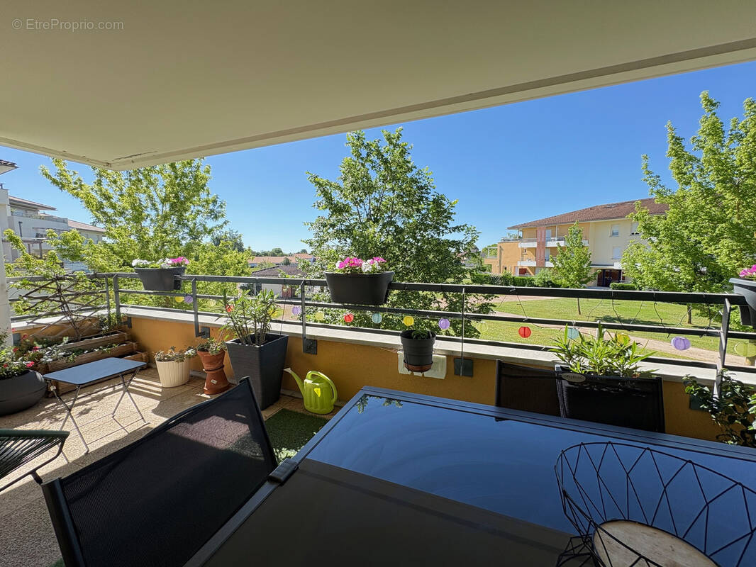 Appartement à FROUZINS