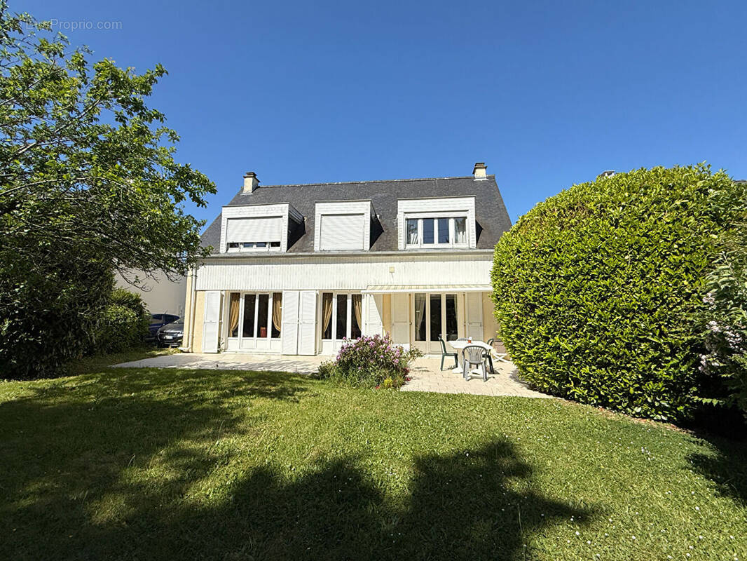 Maison à ELANCOURT