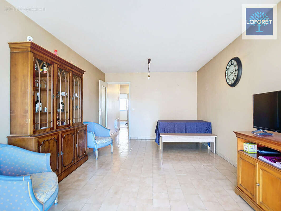 Appartement à VALLAURIS