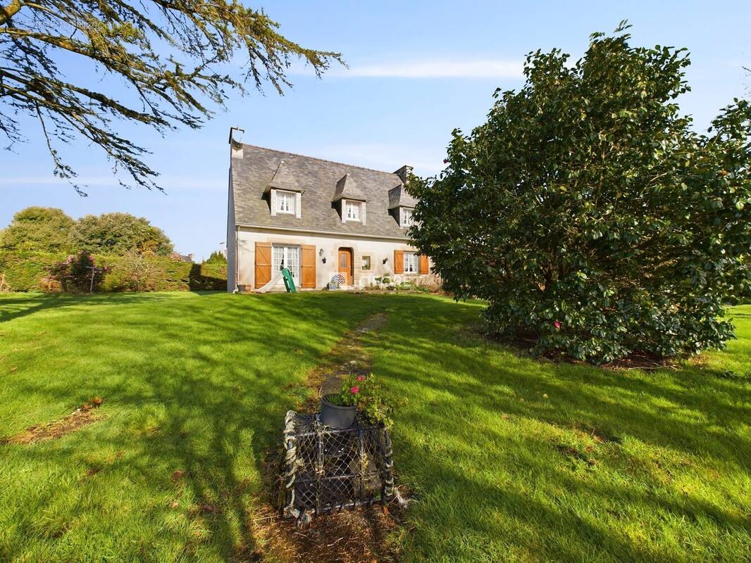 Maison à PLONEOUR-LANVERN