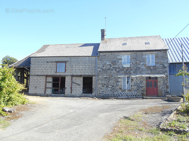 Maison à BARENTON