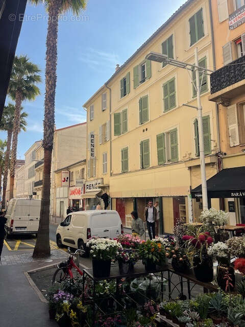 Commerce à CANNES