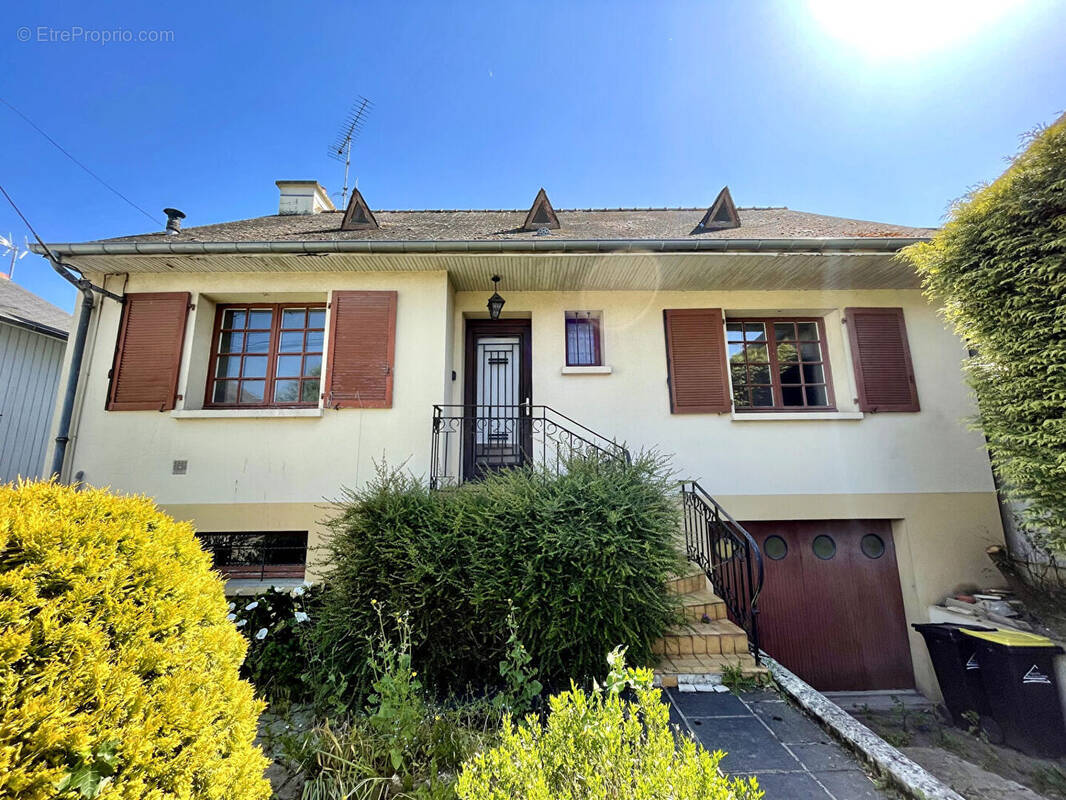 Maison à DOL-DE-BRETAGNE