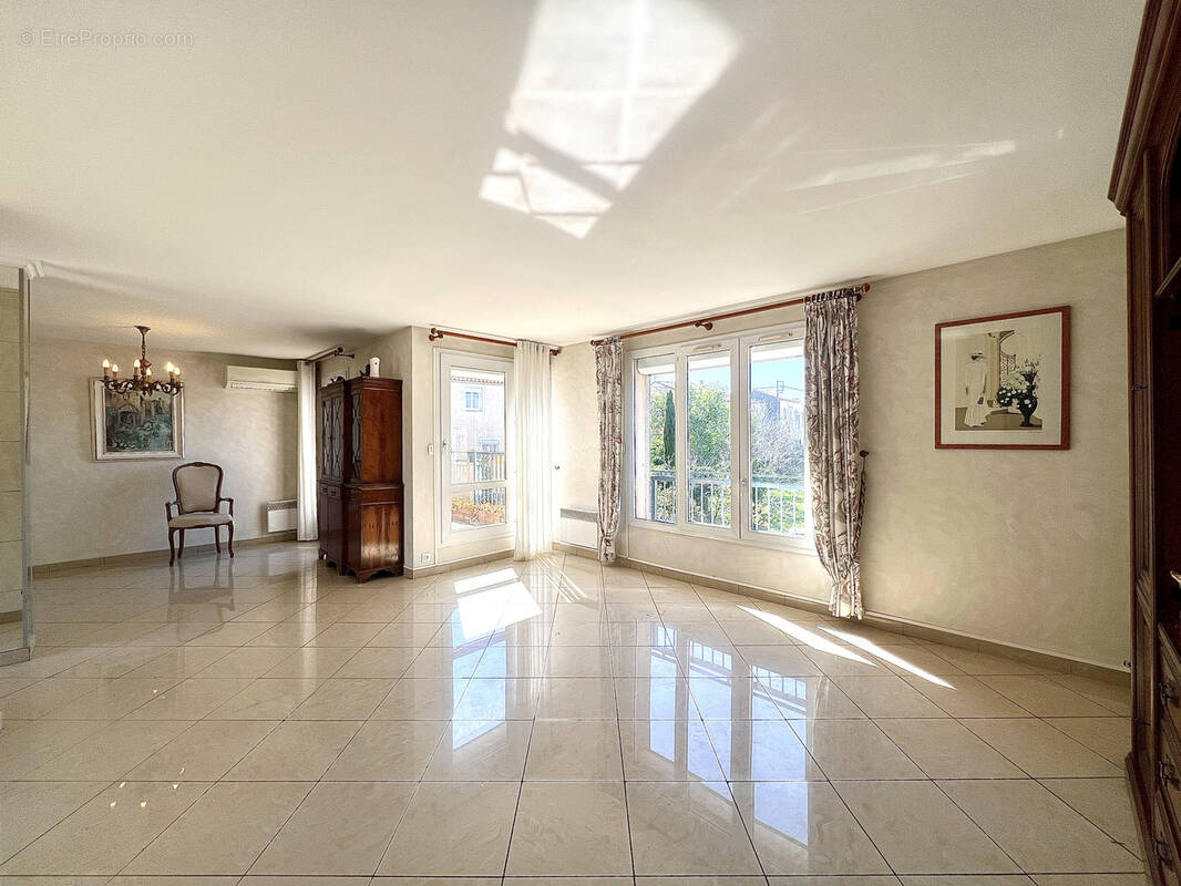 Appartement à PLAN-DE-CUQUES