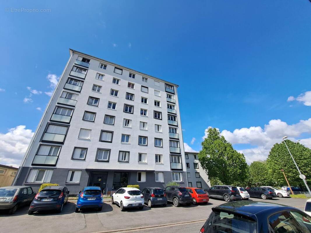 Appartement à TINQUEUX