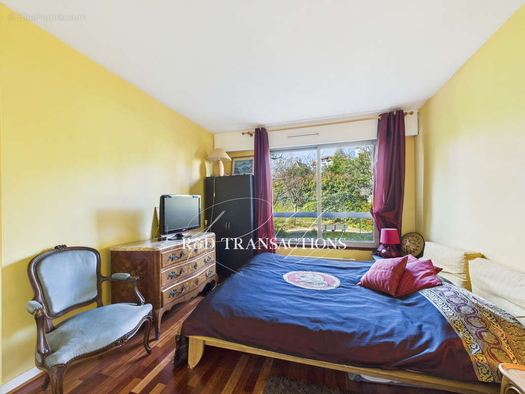 Appartement à SURESNES