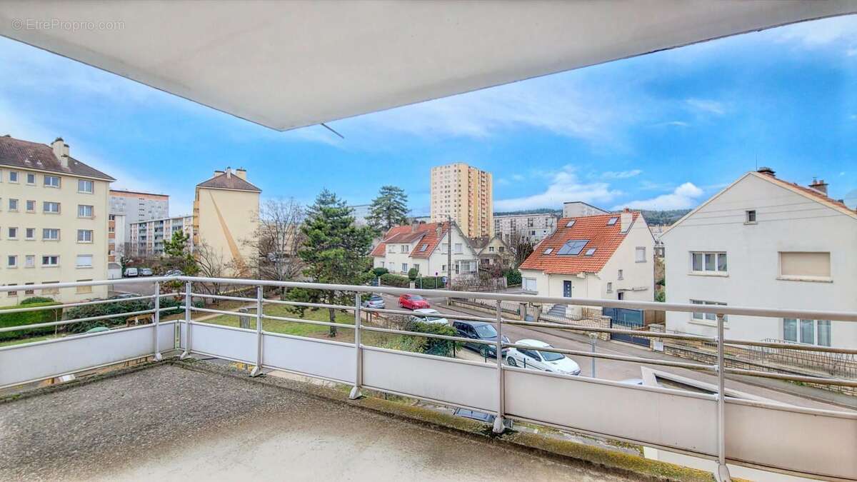 Appartement à CHENOVE